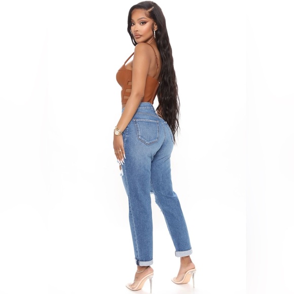 Fashion Nova hometown cutie destroyed mom jeans plus size - Picture 3 of 9